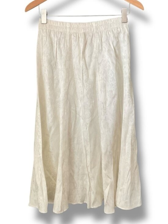 Dresses & Skirts - White Floral Jacquard Pull On Midi Skirt